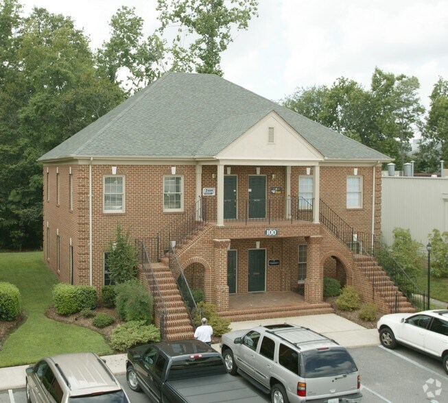 780 Pilot House Dr, Newport News, VA à vendre - Photo de l’immeuble – Image 2 sur 23