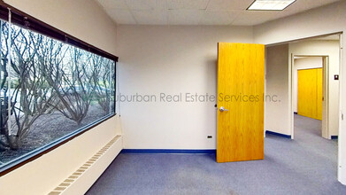 1717 N Naper Blvd, Naperville, IL à louer Photo intérieure– Image 2 sur 5