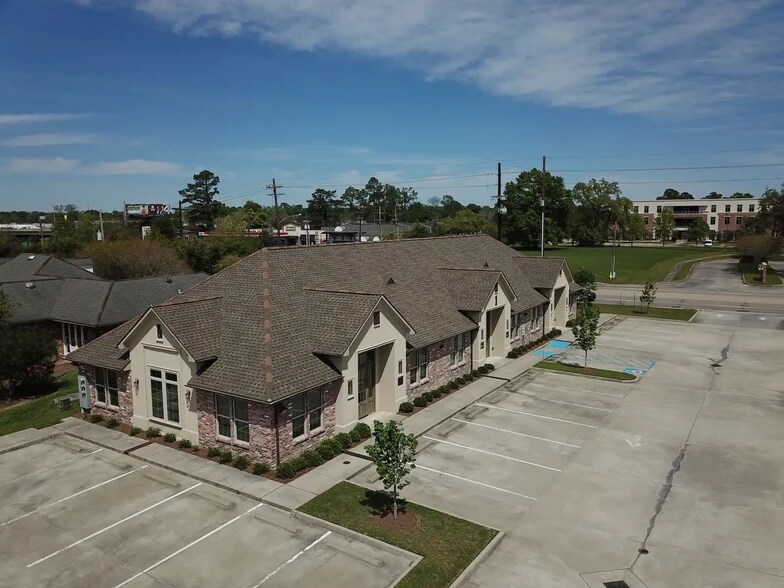 9026 Jefferson Hwy, Baton Rouge, LA à louer - Photo de l’immeuble – Image 1 sur 11