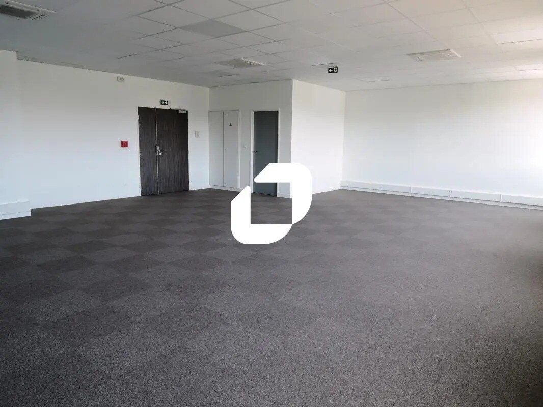 Bureau dans Serris à louer Photo intérieure– Image 1 sur 5