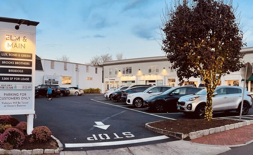136 Main St, Westport, CT à louer - Photo de l’immeuble – Image 1 sur 6