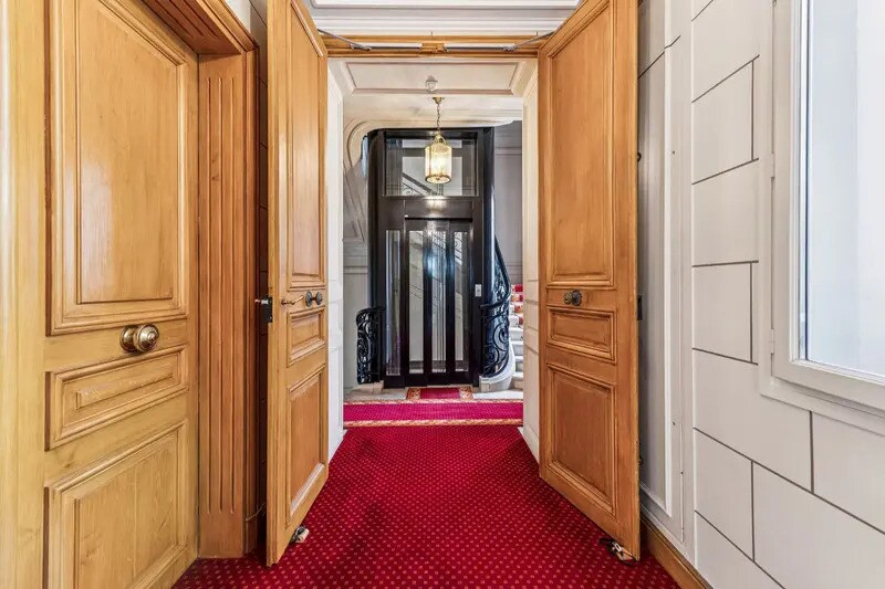 Bureau dans Paris à vendre - Photo de l’immeuble – Image 2 sur 10