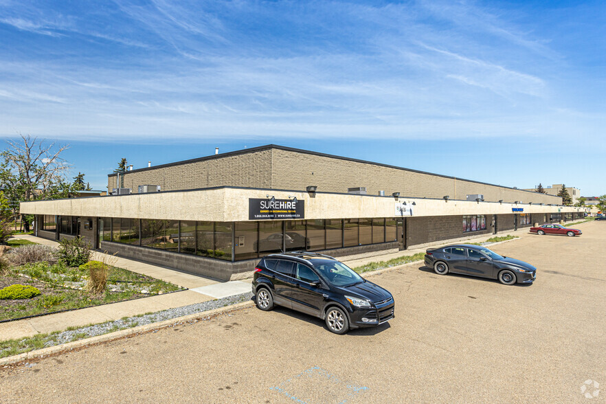 4900-4990 93 Av NW, Edmonton, AB à louer - Photo de l’immeuble – Image 2 sur 7