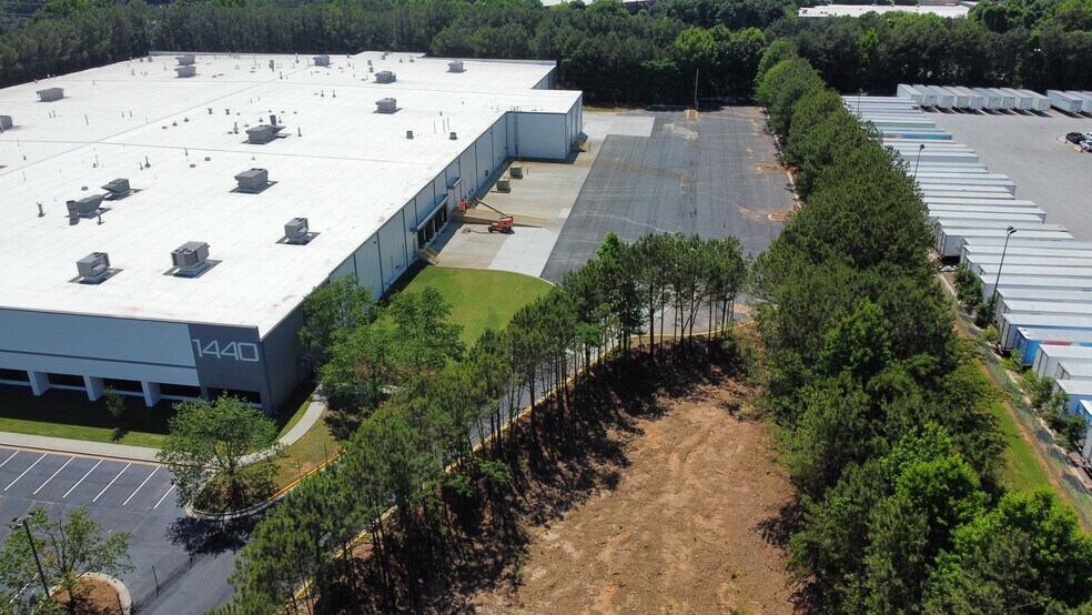 1446 Rock Mountain Blvd, Stone Mountain, GA à louer - Photo de l’immeuble – Image 3 sur 10
