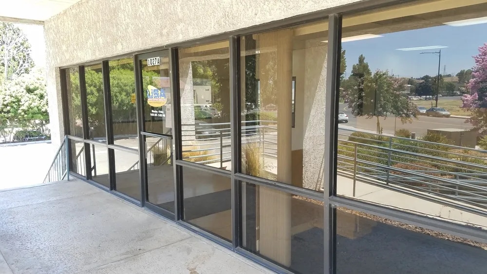 1023-1027 S Mt Vernon Ave, Colton, CA à louer Photo de l’immeuble– Image 1 sur 6