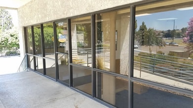 1023-1027 S Mt Vernon Ave, Colton, CA à louer Photo de l’immeuble– Image 1 sur 6