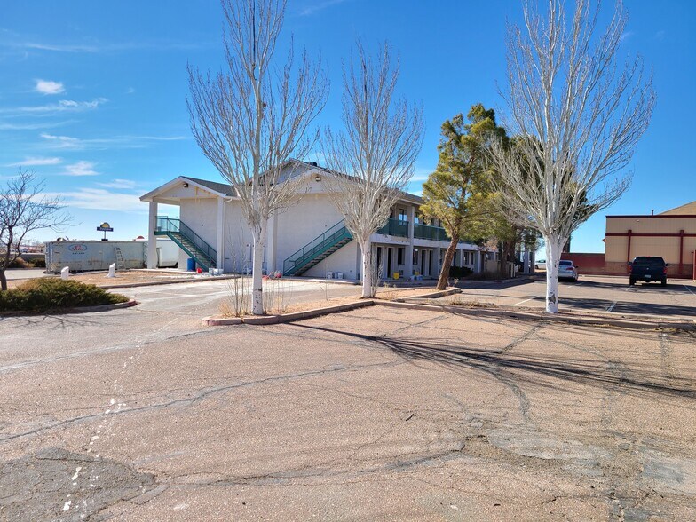 2596 Navajo Blvd, Holbrook, AZ à vendre - Photo de l’immeuble – Image 2 sur 57