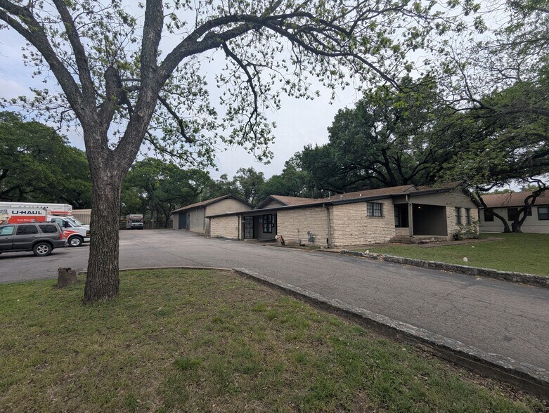 8411 N Interstate 35, Austin, TX à vendre - Photo de l’immeuble – Image 2 sur 24