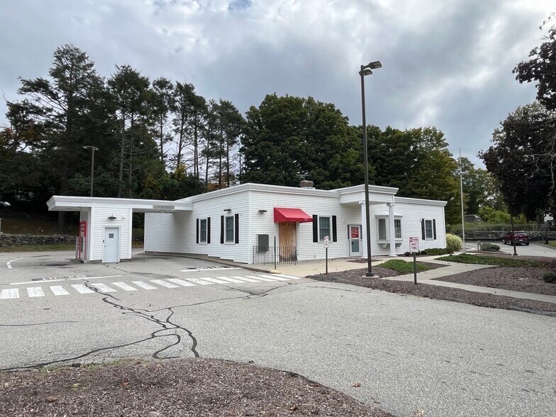 75 Town St, Norwich, CT à louer - Photo de l’immeuble – Image 3 sur 9