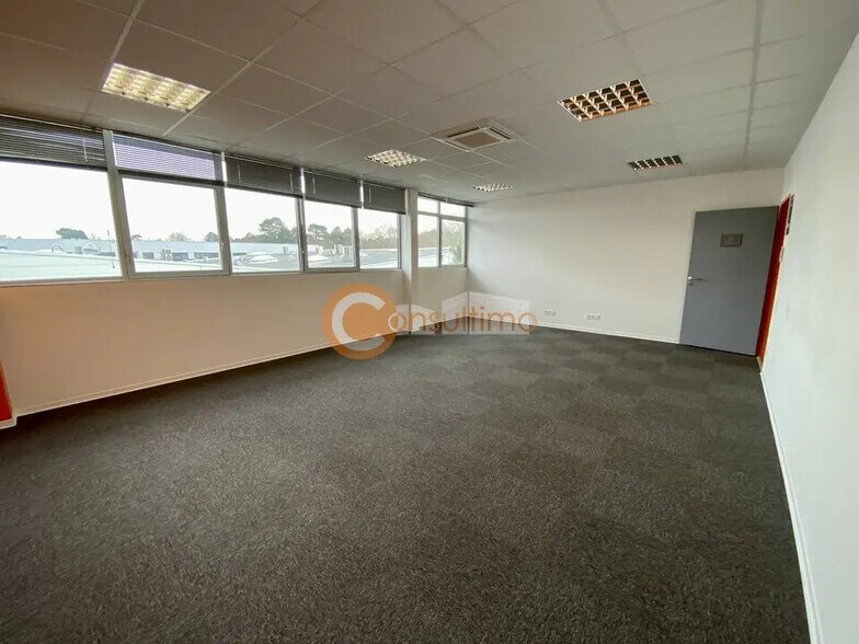 Bureau dans Gradignan à louer - Photo intérieure – Image 2 sur 6