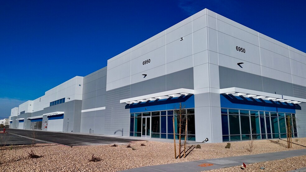 7862 S Miller Ln, Las Vegas, NV à louer - Photo de l’immeuble – Image 1 sur 4