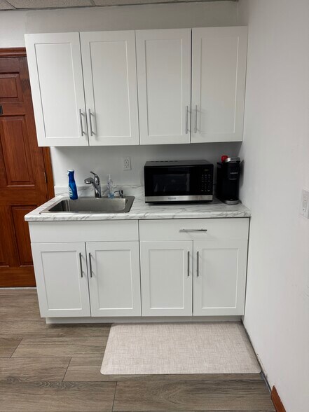 3600 Investment Ln, West Palm Beach, FL à louer - Photo de l’immeuble – Image 2 sur 15