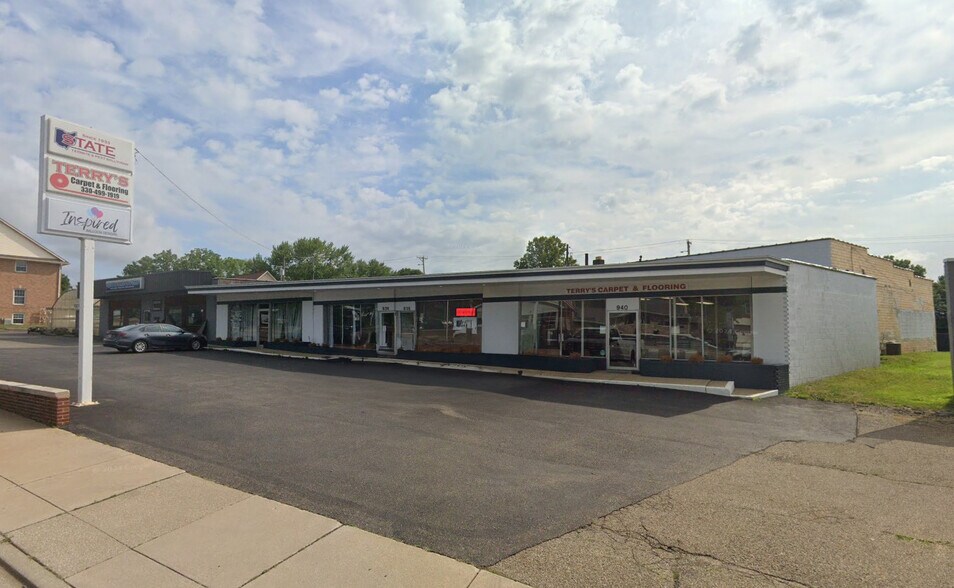 932-940 S Main St, Canton, OH à louer - Photo de l’immeuble – Image 1 sur 2