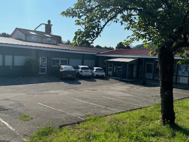 Local d'activités dans Longeville-lès-Saint-Avold à vendre - Photo de l’immeuble – Image 1 sur 4