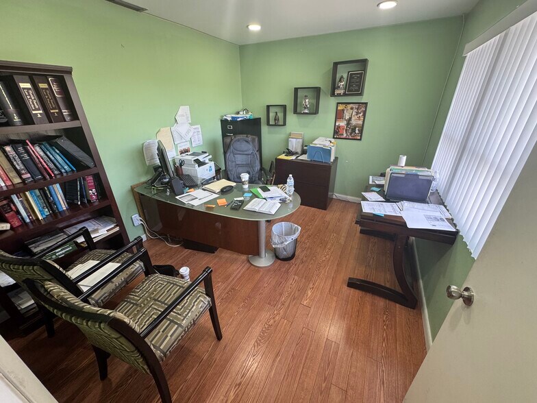 602 W Lantana Rd, Lake Worth, FL à louer - Photo de l’immeuble – Image 3 sur 3