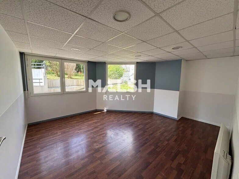 Bureau dans Lyon à vendre - Photo de l’immeuble – Image 2 sur 14