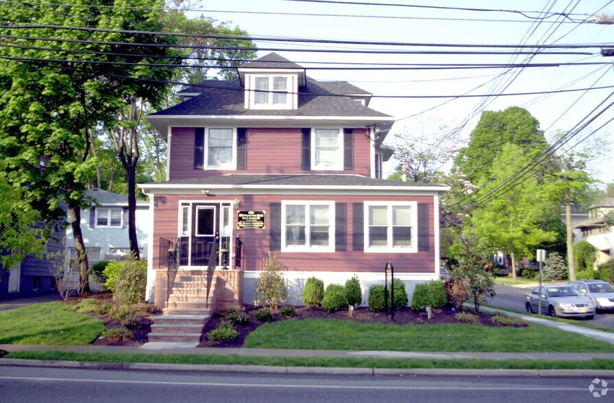 221 Main St, Madison, NJ à louer - Photo principale – Image 1 sur 3