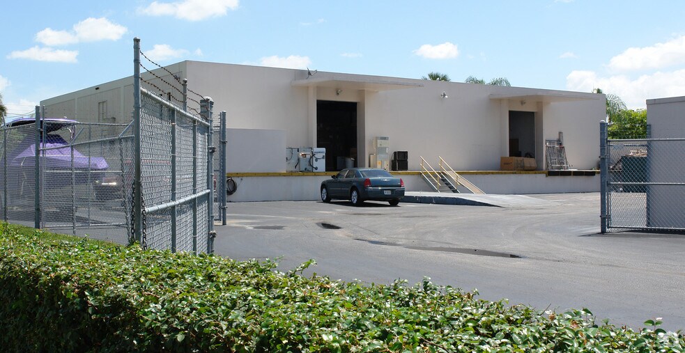 3500 Coral Ridge Dr, Coral Springs, FL à vendre - Photo de l’immeuble – Image 3 sur 4