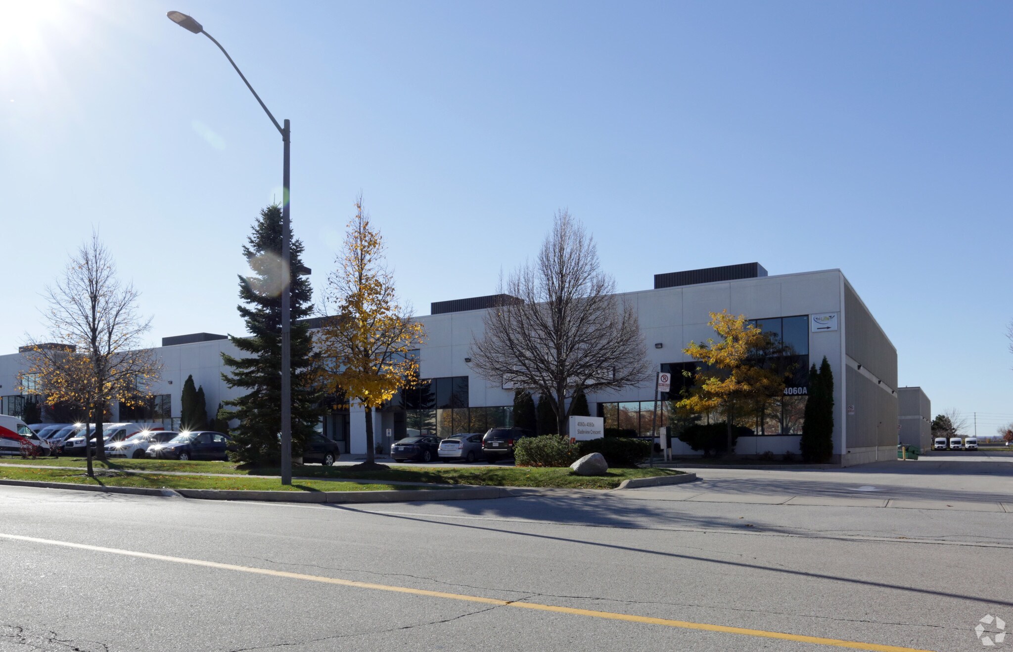4060A Sladeview Cres, Mississauga, ON à louer Photo principale– Image 1 sur 5
