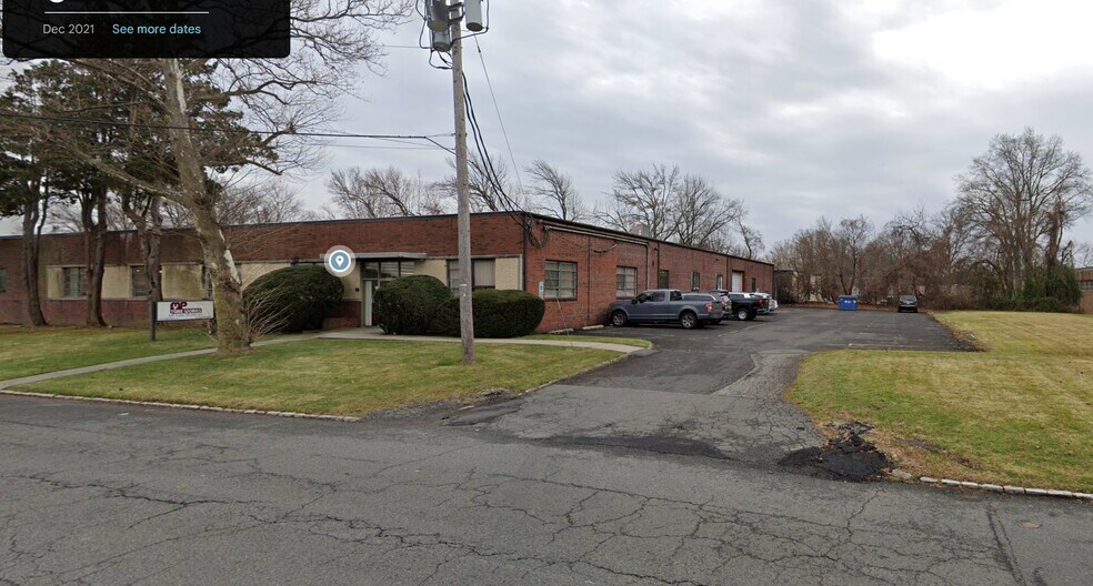 237 Sheffield St, Mountainside, NJ à louer - Photo de l’immeuble – Image 1 sur 1