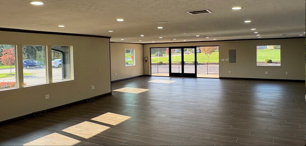 7525 Clyo Rd, Dayton, OH à louer - Photo intérieure – Image 3 sur 10