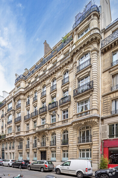 11 Rue De Madrid, Paris à louer - Photo de l’immeuble – Image 1 sur 6