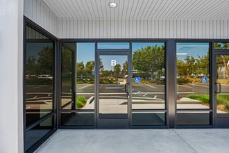 2730 S Harbor Blvd, Santa Ana, CA à louer Photo intérieure– Image 1 sur 9