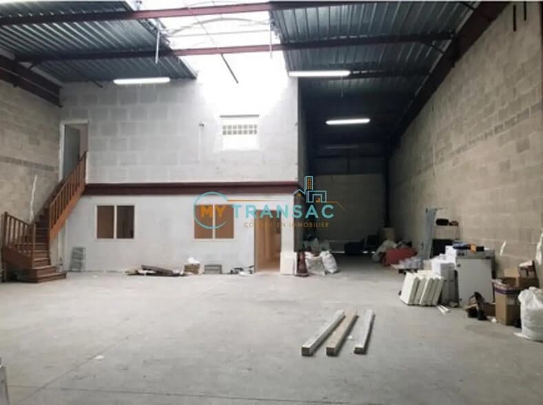 Industriel/Logistique dans Collégien à louer - Photo de l’immeuble – Image 1 sur 6