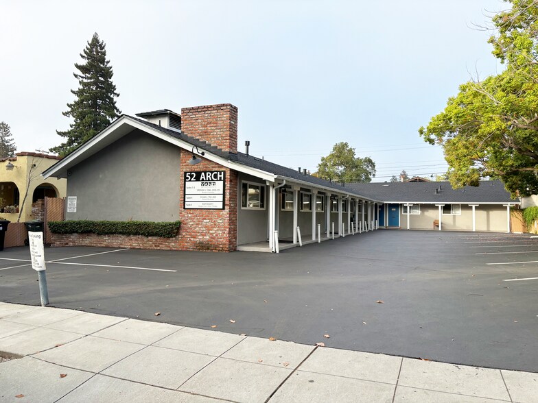 52 Arch St, Redwood City, CA à louer - Photo de l’immeuble – Image 2 sur 14