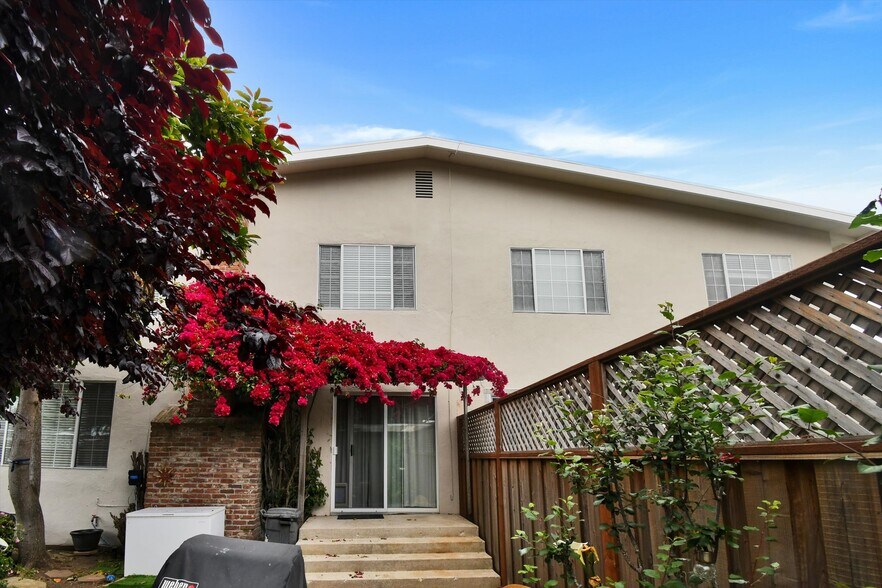 160 Clarendon Rd, Pacifica, CA à vendre - Photo de l’immeuble – Image 2 sur 9