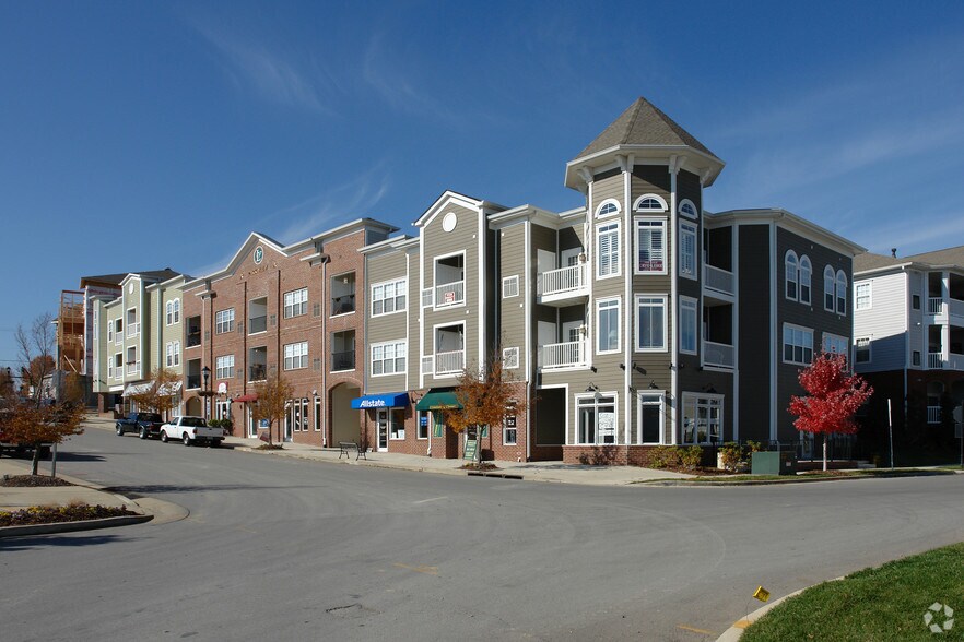 7009 Lenox Village Dr, Nashville, TN à louer - Photo principale – Image 1 sur 5