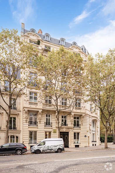 1 Avenue Velasquez, Paris à louer - Photo de l’immeuble – Image 3 sur 5