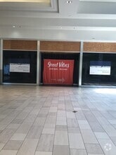 5060 Montclair Plaza Ln, Montclair, CA à louer Autre– Image 2 sur 2