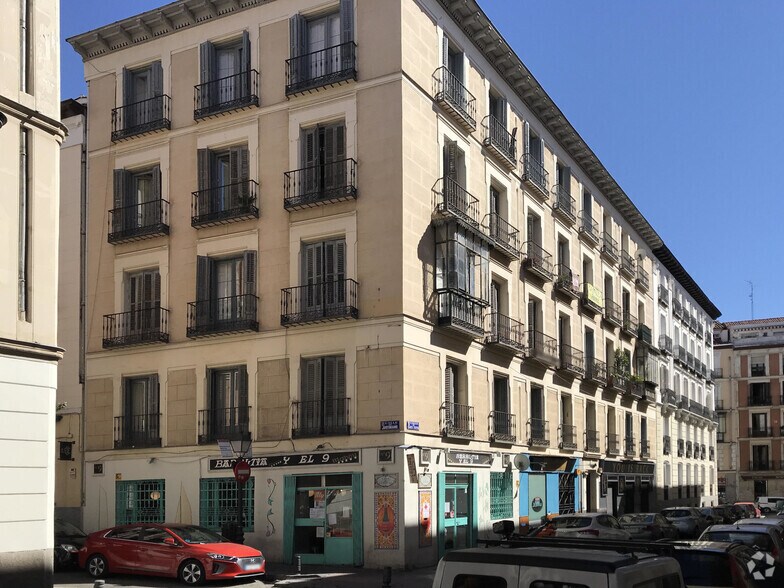 Calle De Santa Teresa, 9, Madrid, Madrid à louer - Photo principale – Image 1 sur 2