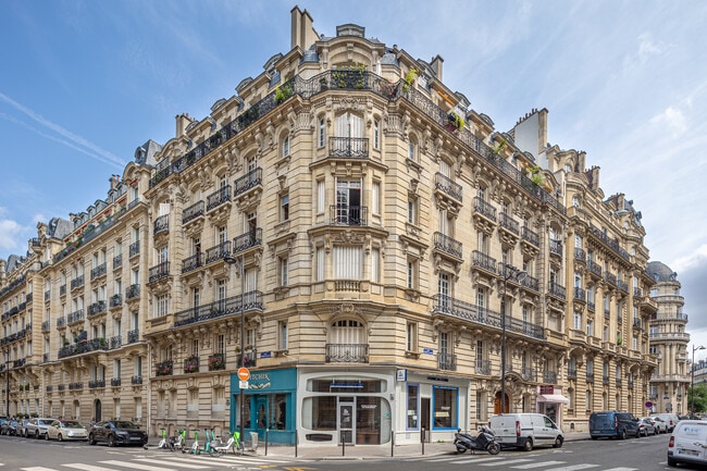 Plus de détails pour 4 Rue Gustave Flaubert, Paris - Coworking à louer