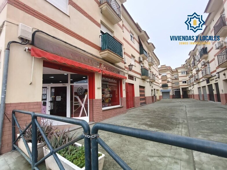 Local commercial dans Cúllar Vega, Granada à louer - Photo de l’immeuble – Image 3 sur 19