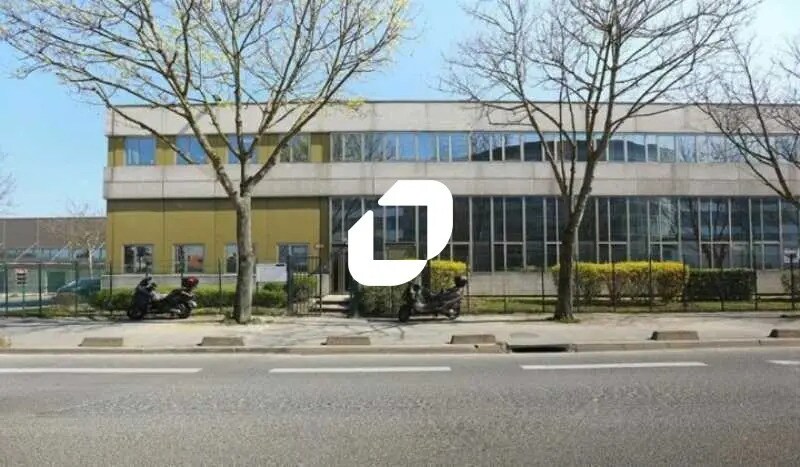 Bureau dans Nanterre à louer - Photo de l’immeuble – Image 1 sur 6