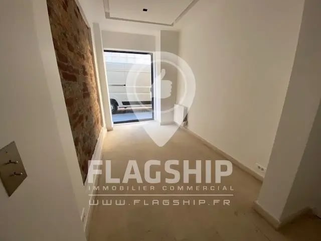 Local commercial dans Paris à louer - Photo intérieure – Image 2 sur 7