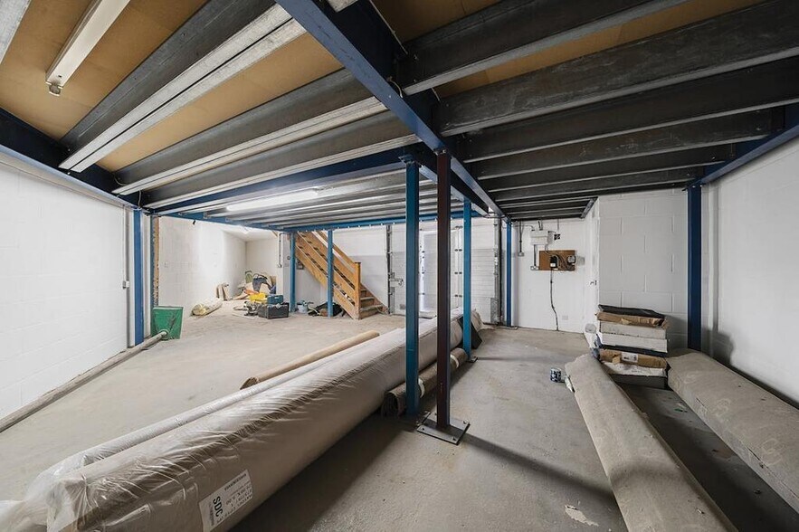 56 Bridge St, Pinner à vendre - Photo de l’immeuble – Image 3 sur 7