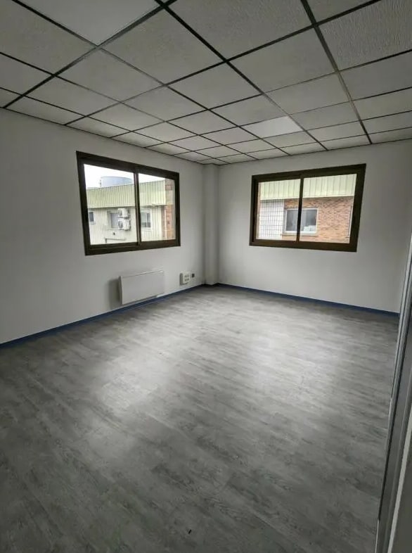 Plus de détails pour 10 Boulevard Louise Michel, Évry - Bureau à louer