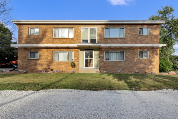 1222 N 116th St, Wauwatosa, WI à vendre Photo principale– Image 1 sur 9