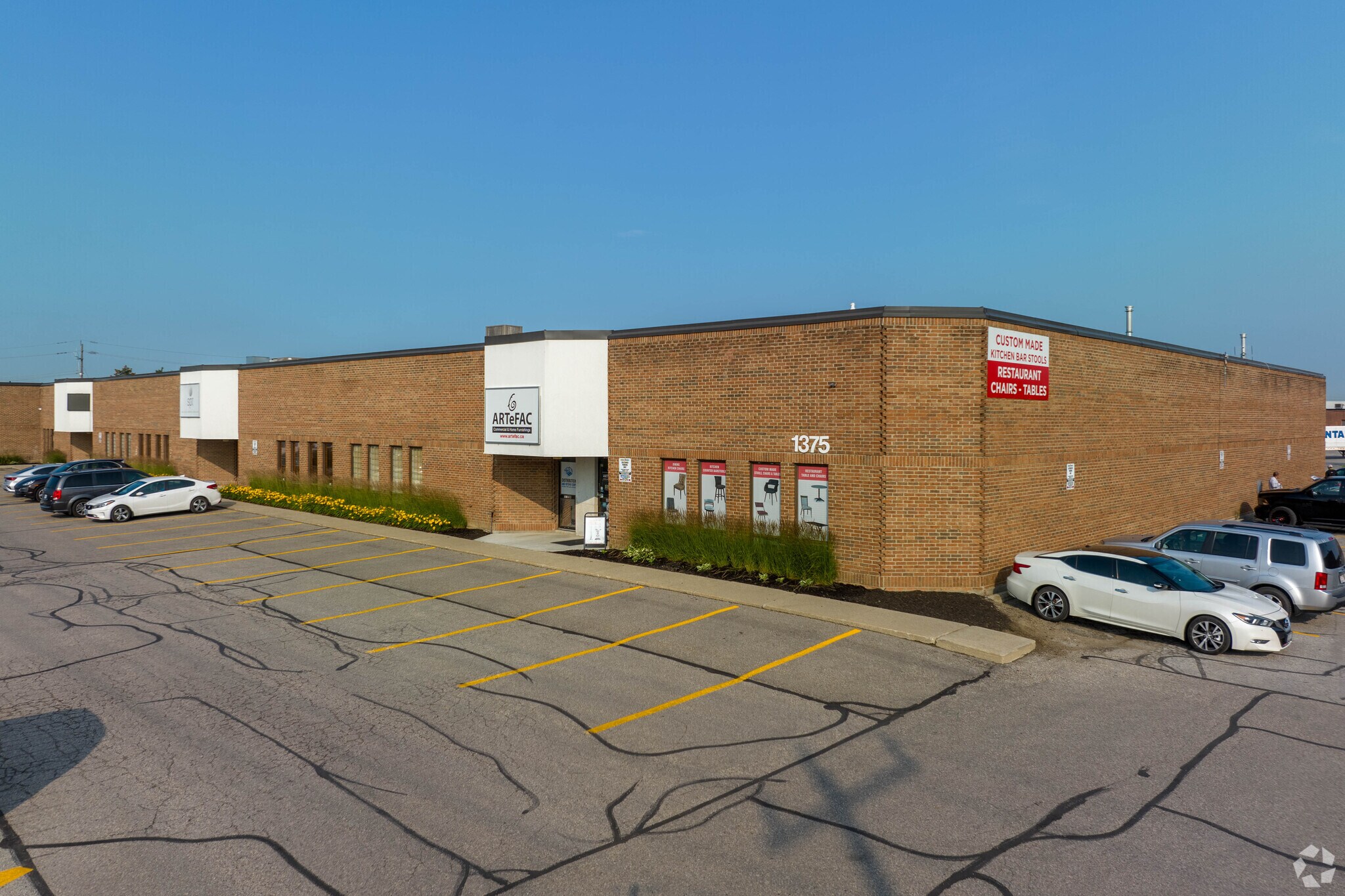 1375 Aimco Blvd, Mississauga, ON à louer Photo principale– Image 1 sur 6