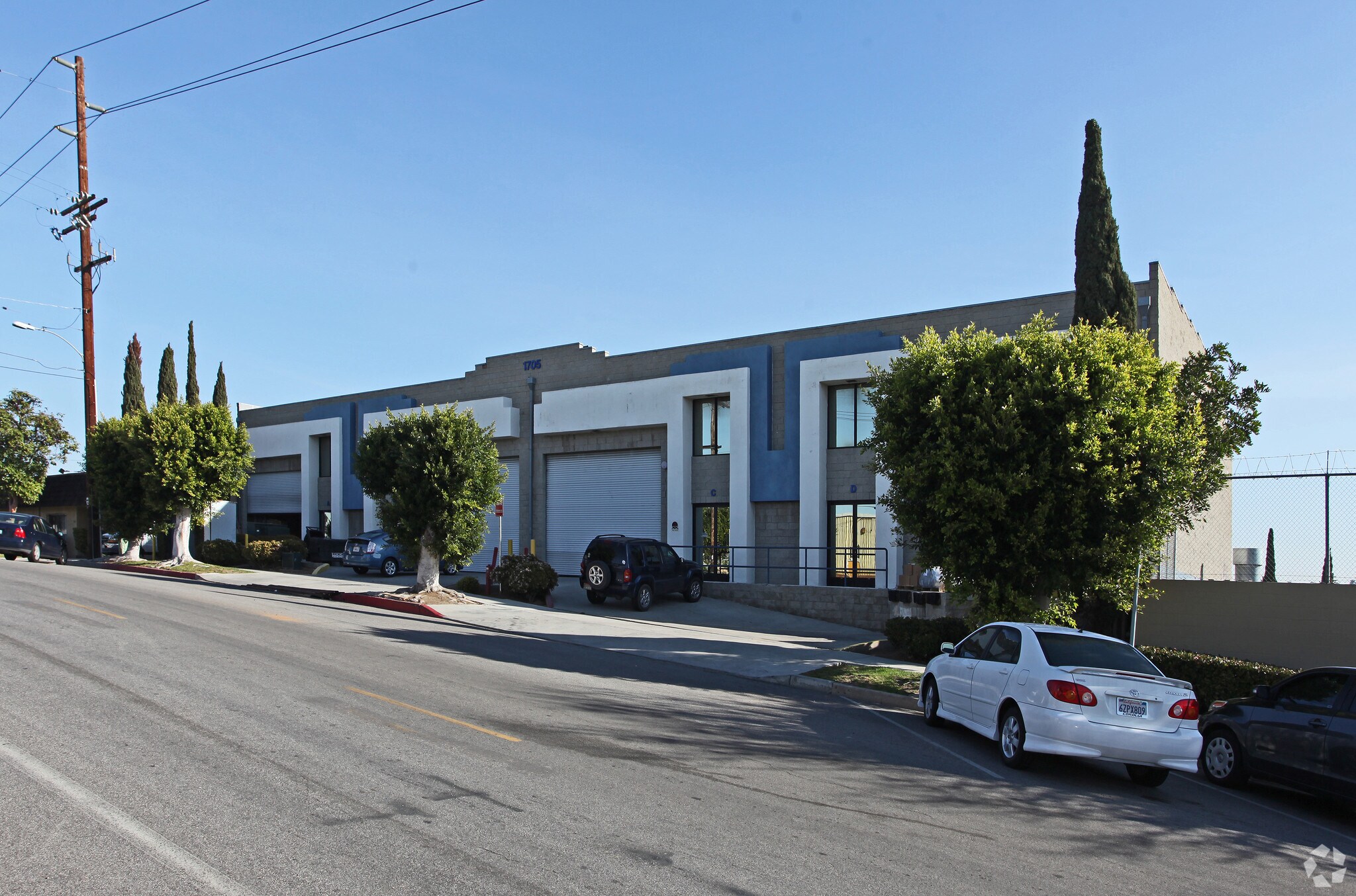 1703-1705 Hoover Ave, National City, CA à louer Photo principale– Image 1 sur 16