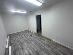 1114-1118 N G St, Lake Worth, FL à louer Photo intérieure– Image 2 sur 4