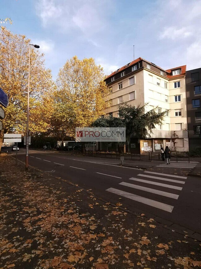 Plus de détails pour Bureau, Local commercial à louer