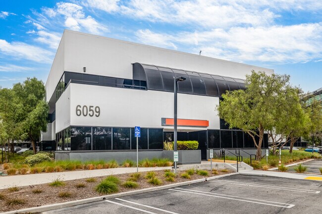 Plus de détails pour 6059 Bristol Pky, Culver City, CA - Bureau à louer