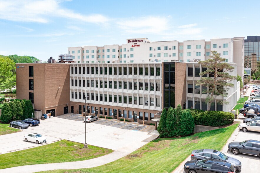 3201 Old Glenview Rd, Wilmette, IL à louer - Photo de l’immeuble – Image 3 sur 11