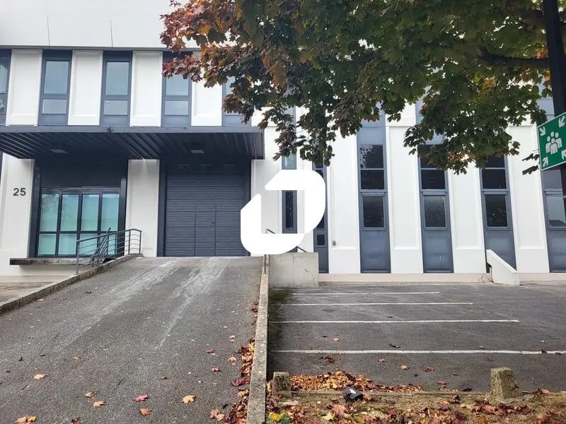 25 Rue Des Cévennes, Rungis à louer Photo de l’immeuble– Image 1 sur 7