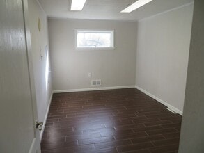 286 E Main St, Somerville, NJ à louer Photo intérieure– Image 2 sur 8