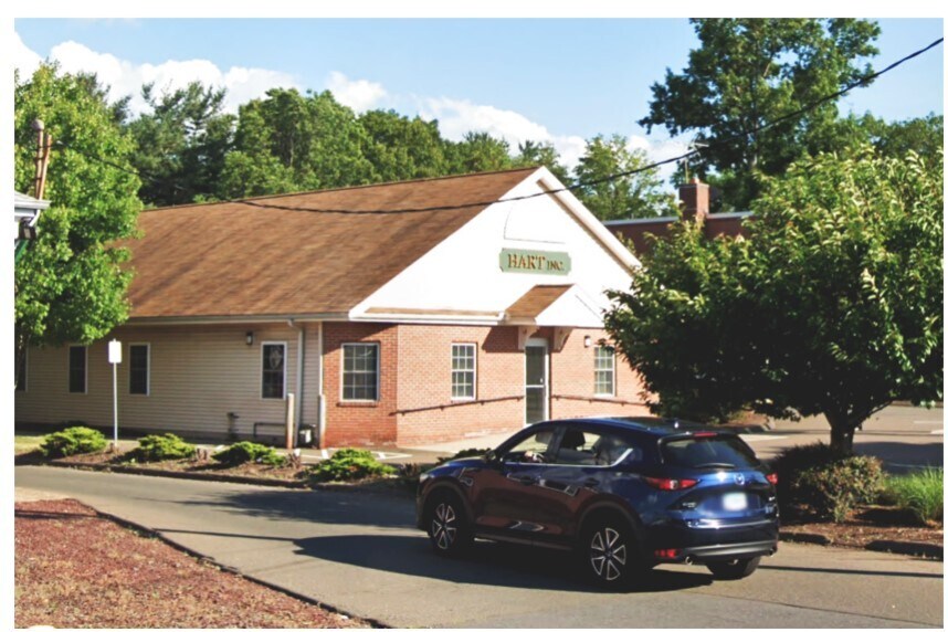 72 Washington Ave, North Haven, CT à vendre - Photo principale – Image 1 sur 3